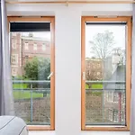 Feriehus Clifton Jewel - 4 Bed Townhouse With Parking. Mycityhaven