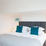 Clifton Jewel - 4 Bed Townhouse With Parking. Mycityhaven Bristol