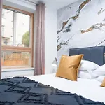 Clifton Jewel - 4 Bed Townhouse With Parking. Mycityhaven