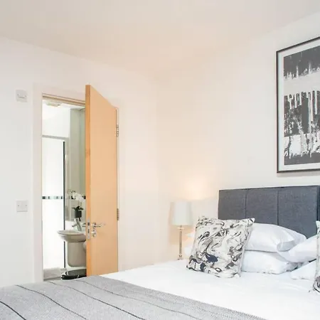 Clifton Jewel - 4 Bed Townhouse With Parking. Mycityhaven * בריסטול