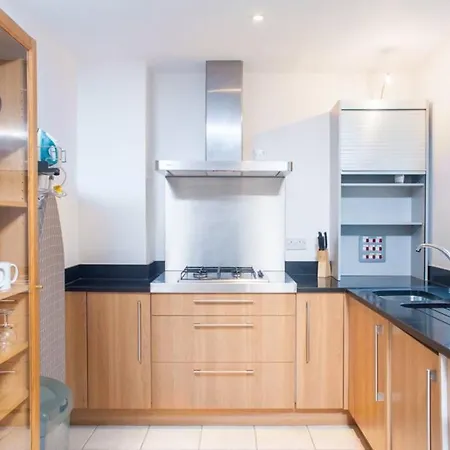 Clifton Jewel - 4 Bed Townhouse With Parking. Mycityhaven *
