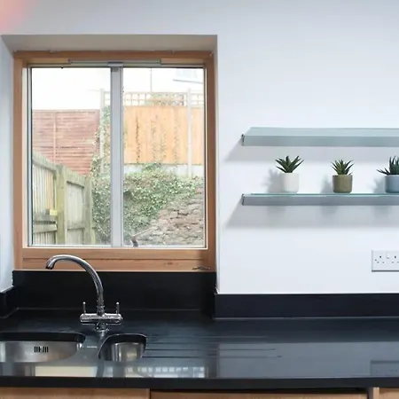 Clifton Jewel - 4 Bed Townhouse With Parking. Mycityhaven Feriehus *