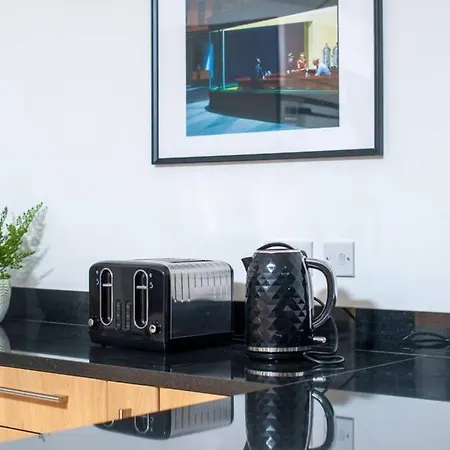 בית נופש Clifton Jewel - 4 Bed Townhouse With Parking. Mycityhaven *