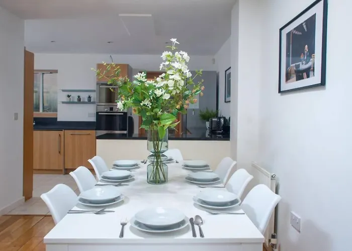 度假居 Clifton Jewel - 4 Bed Townhouse With Parking. Mycityhaven