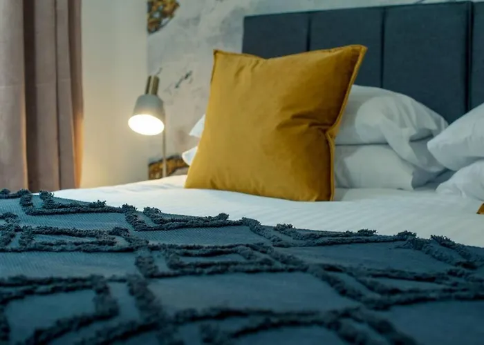 Clifton Jewel - 4 Bed Townhouse With Parking. Mycityhaven * 布里斯托