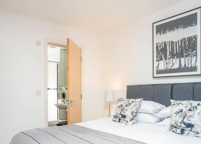 Clifton Jewel - 4 Bed Townhouse With Parking. Mycityhaven * Bristol